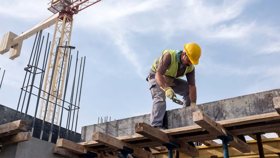 Haslam Study: Construction Injuries Linked to Inexperience - Haslam ...