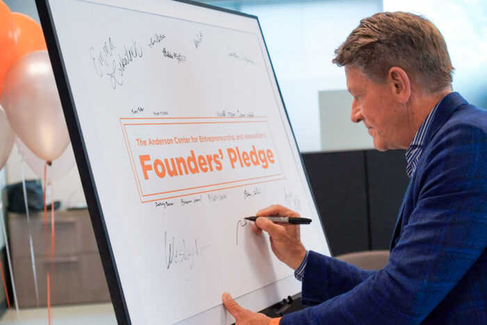 Randy Boyd signing Founder's Pledge
