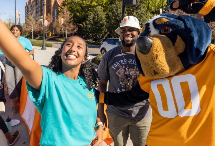 Smokey Selfie With Fans