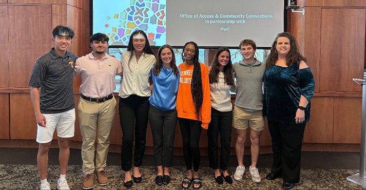 group of students at the Sophomore Mentoring Program