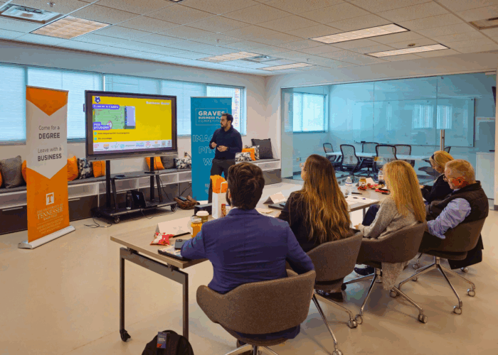 UT Student Entrepreneurs Win Thousands in Funding at Fall 2025 Graves Business Plan Competition